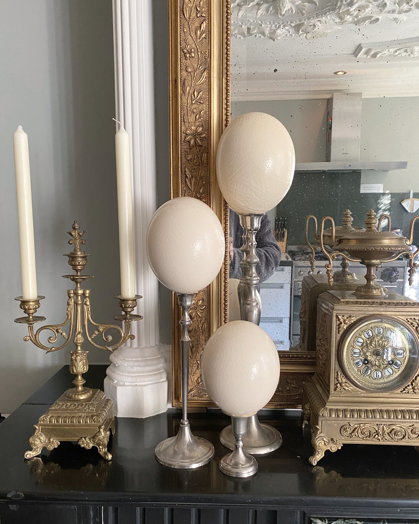 Luxe Decoratie Eieren op Nikkel Standaard - Handgemaakt Ornament (41 cm)