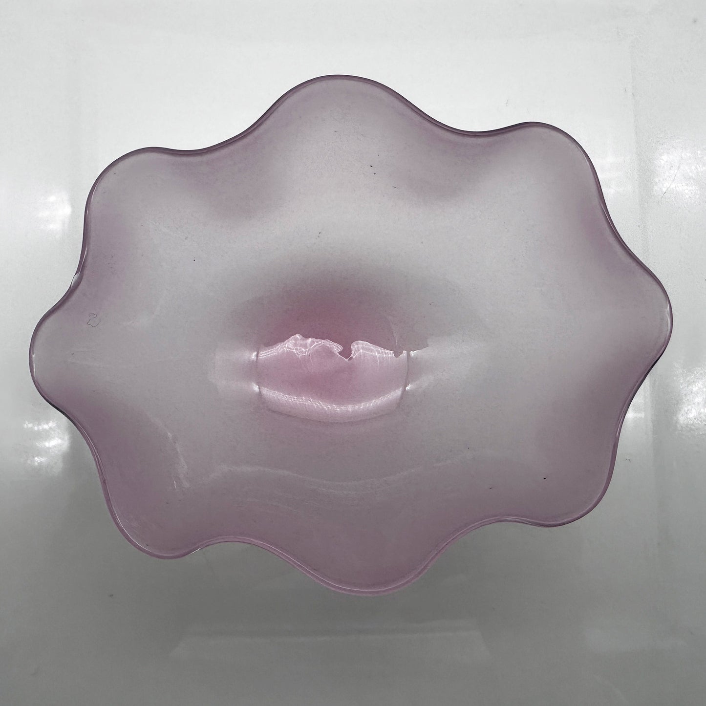 Kristallen Schaal “Kantara” – Pastel Roze Opaalglas door Sven Palmqvist voor Orrefors (1946-1960)