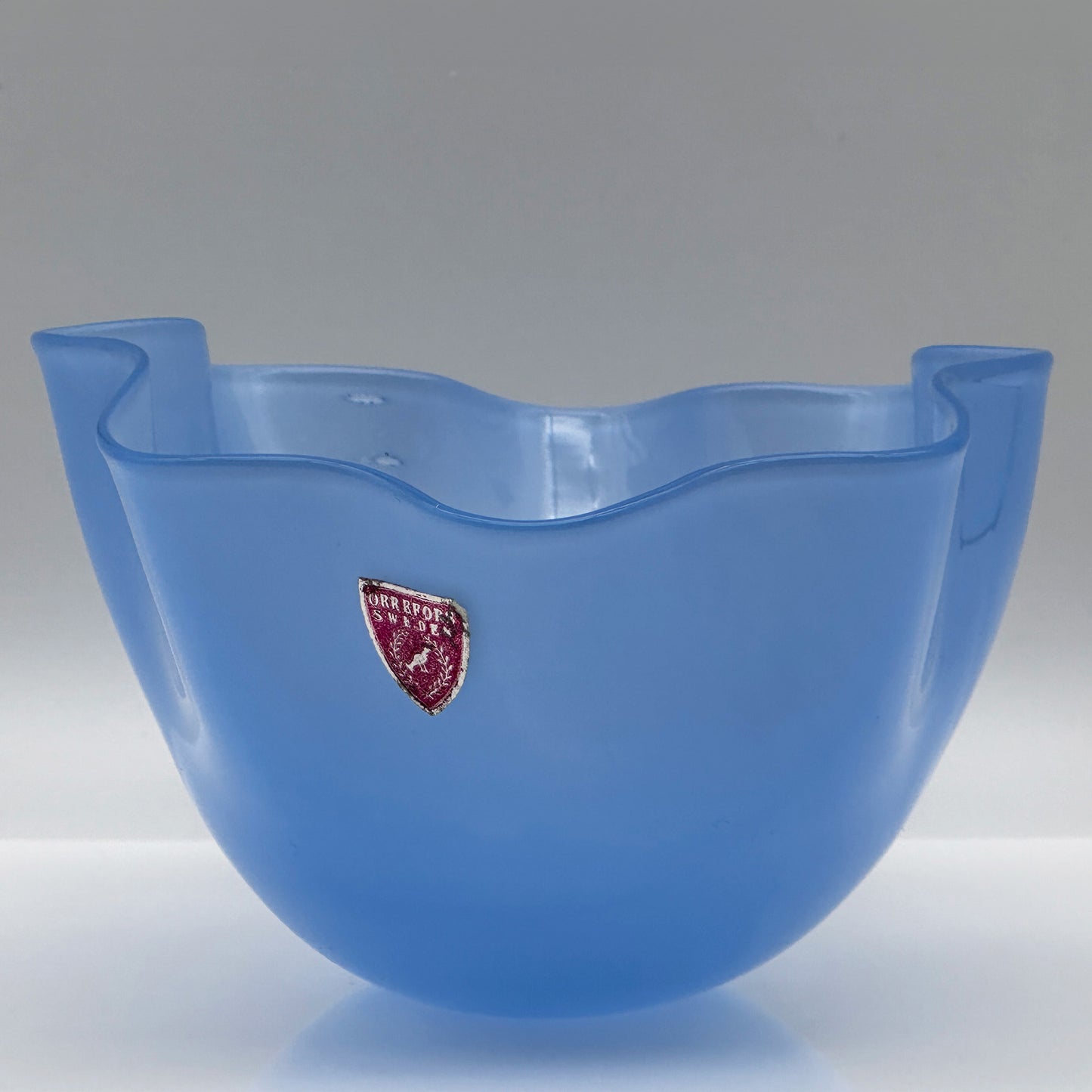 Cornflower blue crystal bowl, "Kantara", Sven Palmqvist, Orrefors, Sweden