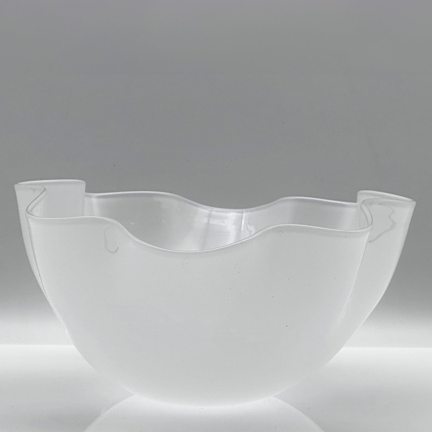 White Crystal Bowl “Kantara” – Sven Palmqvist for Orrefors, Opal Glass (1946-1960)