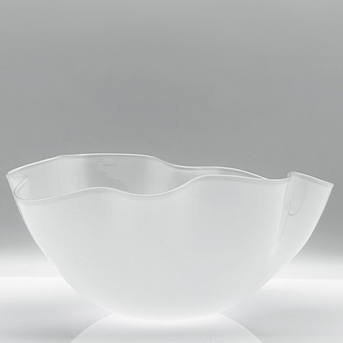 White Crystal Bowl “Kantara” – Sven Palmqvist for Orrefors, Opal Glass (1946-1960)