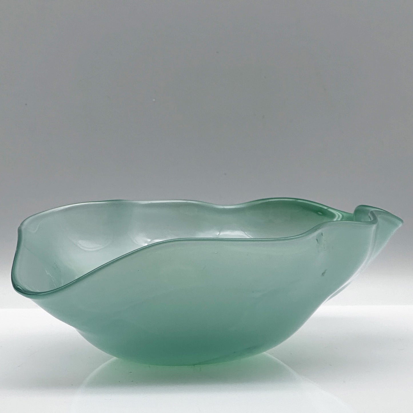 Mint Green Crystal Bowl “Kantara” – Sven Palmqvist for Orrefors, Opal Glass (1946-1960)