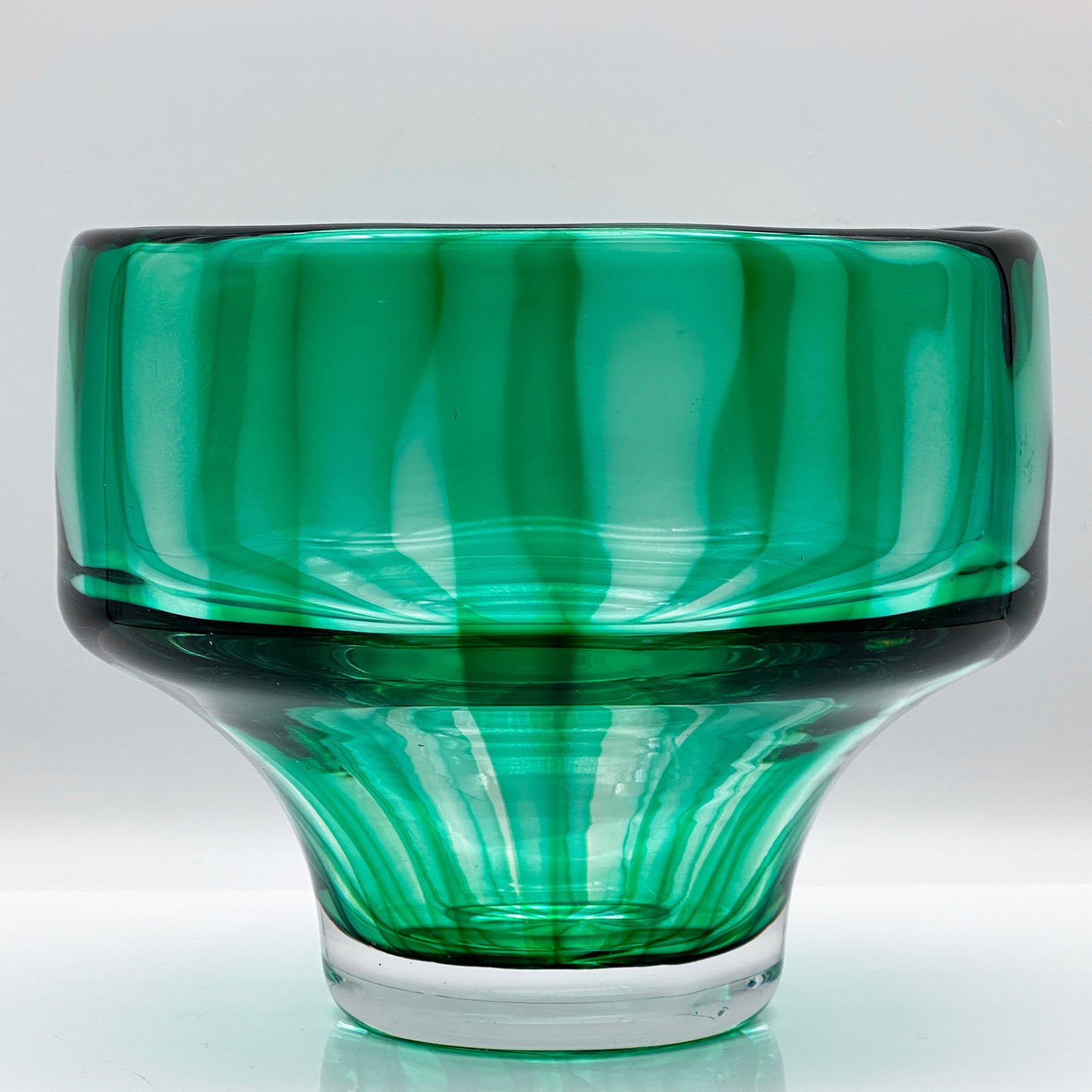 Mouth-blown Crystal Bowl – Kosta Boda, Mona Morales-Schildt, Swedish Art Glass (1960s)