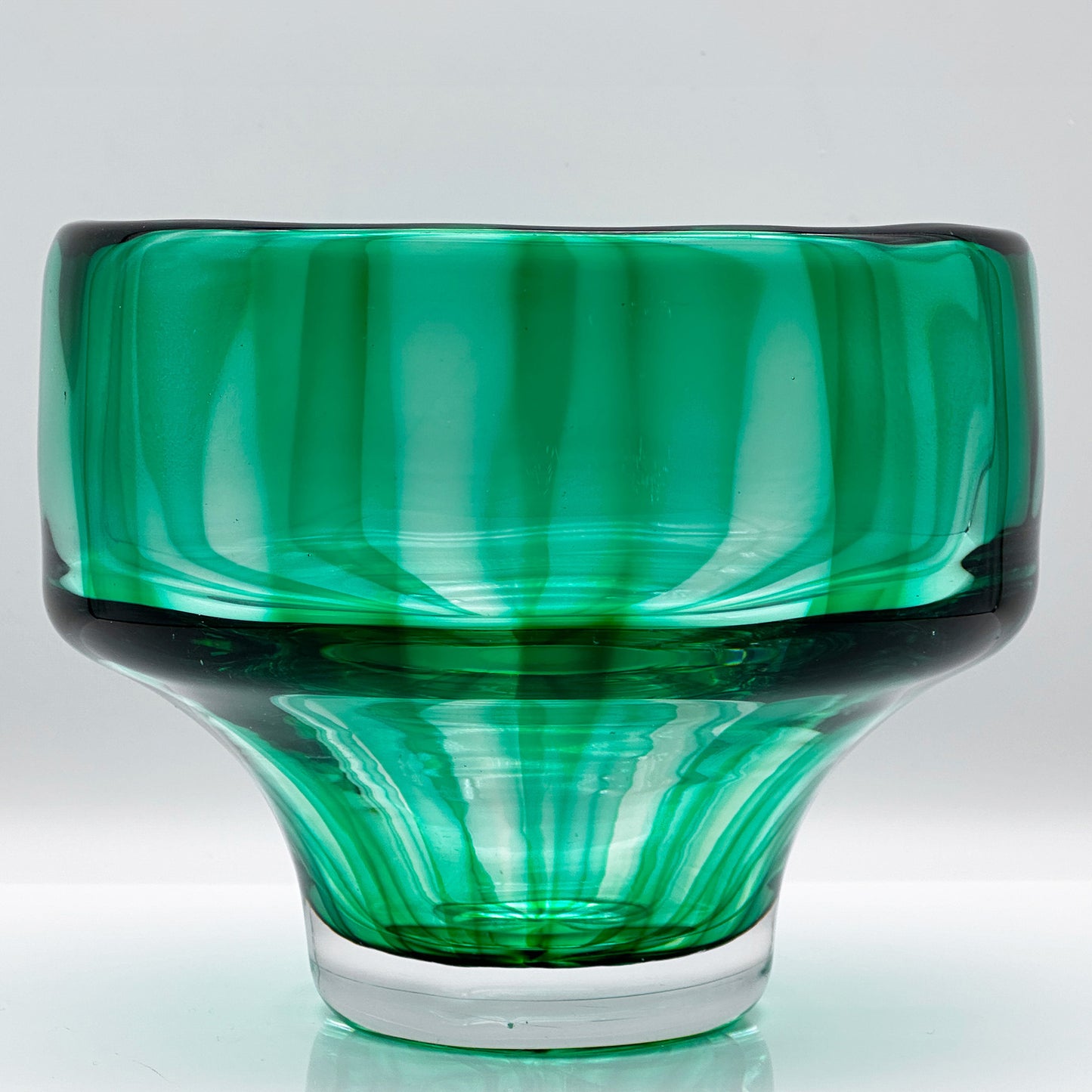 Mouth-blown Crystal Bowl – Kosta Boda, Mona Morales-Schildt, Swedish Art Glass (1960s)