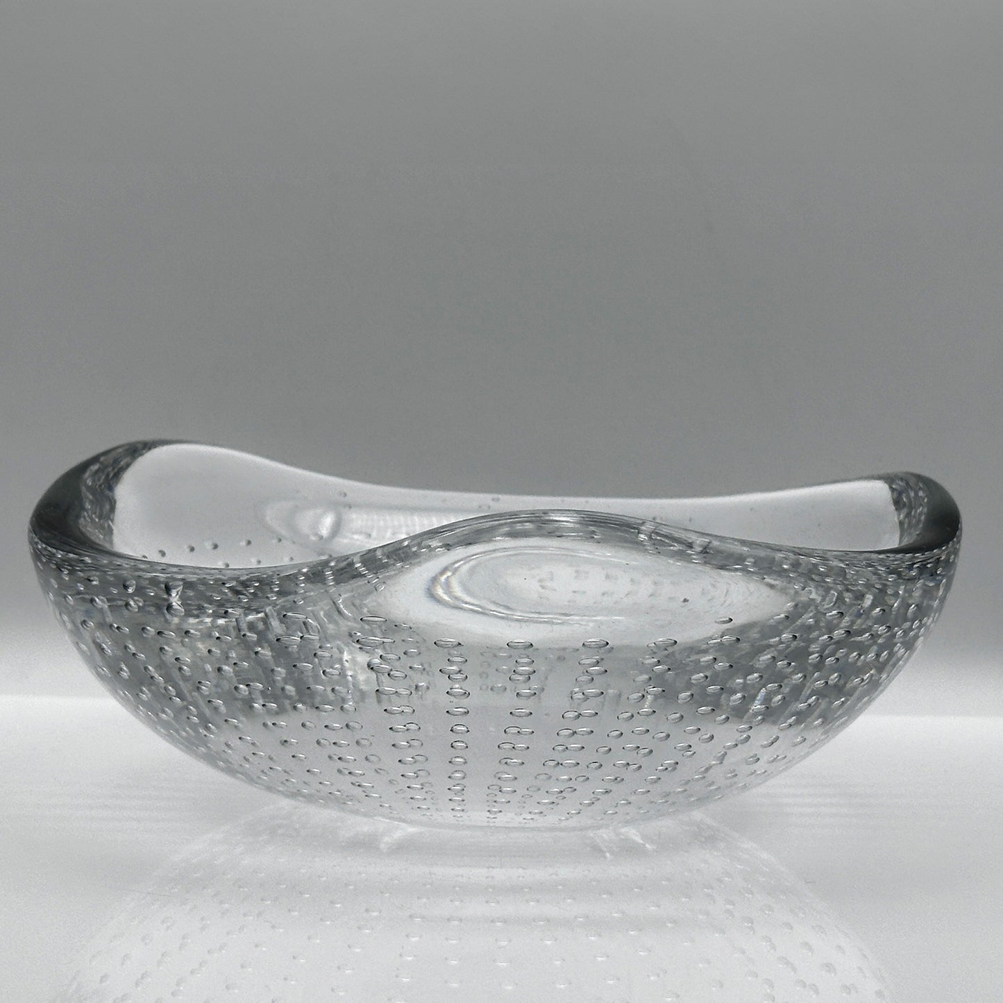 Crystal “Bubble” Bowl – Vicke Lindstrand for Kosta Boda (1955)