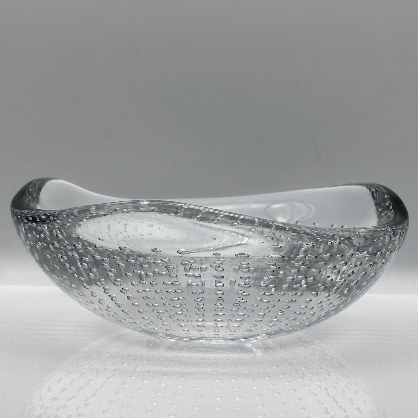 Crystal “Bubble” Bowl – Vicke Lindstrand for Kosta Boda (1955)