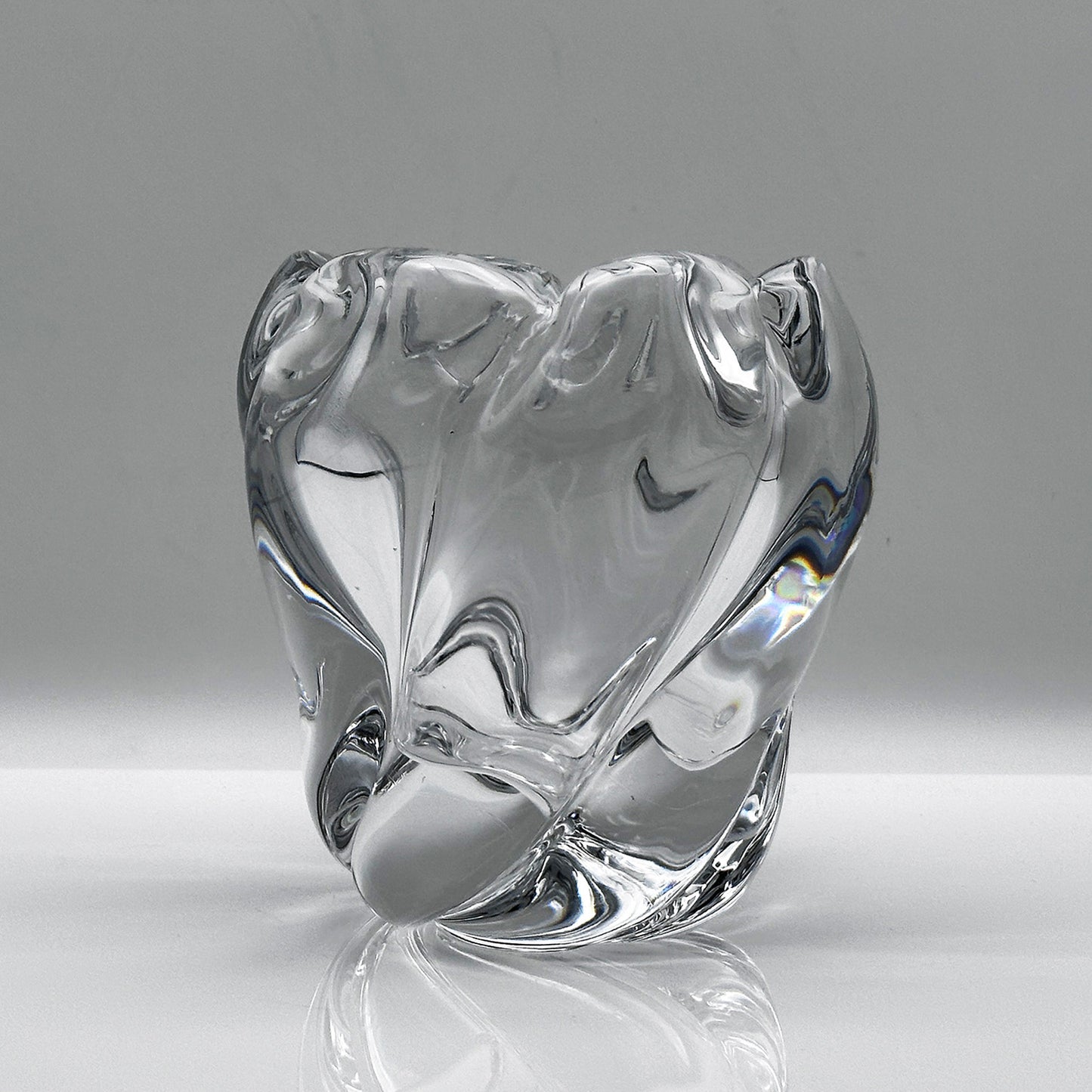 “Waterfall” Crystal Vase - Edvin Öhrström, Orrefors, Mid-Century Swedish Design (1941)