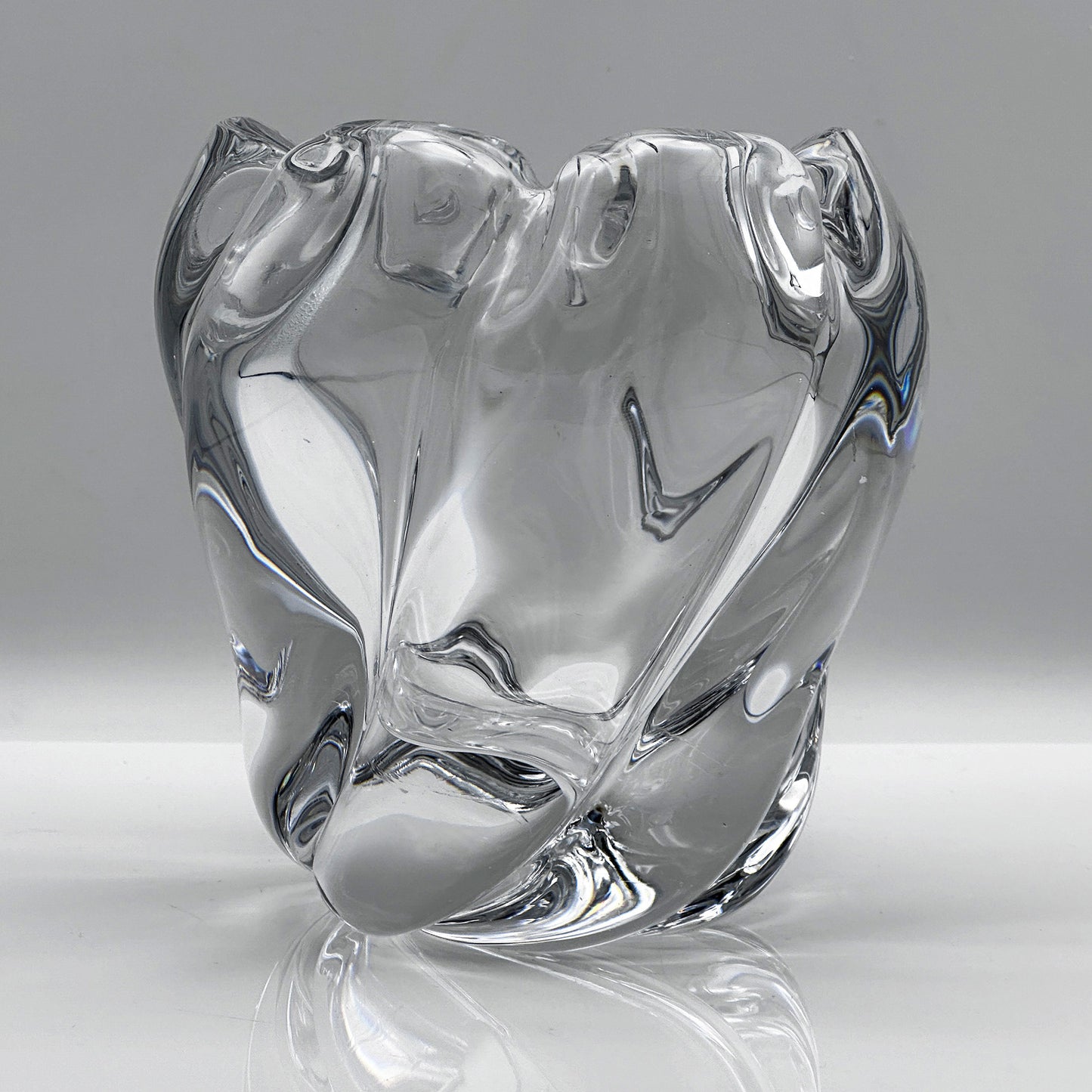 “Waterfall” Crystal Vase - Edvin Öhrström, Orrefors, Mid-Century Swedish Design (1941)