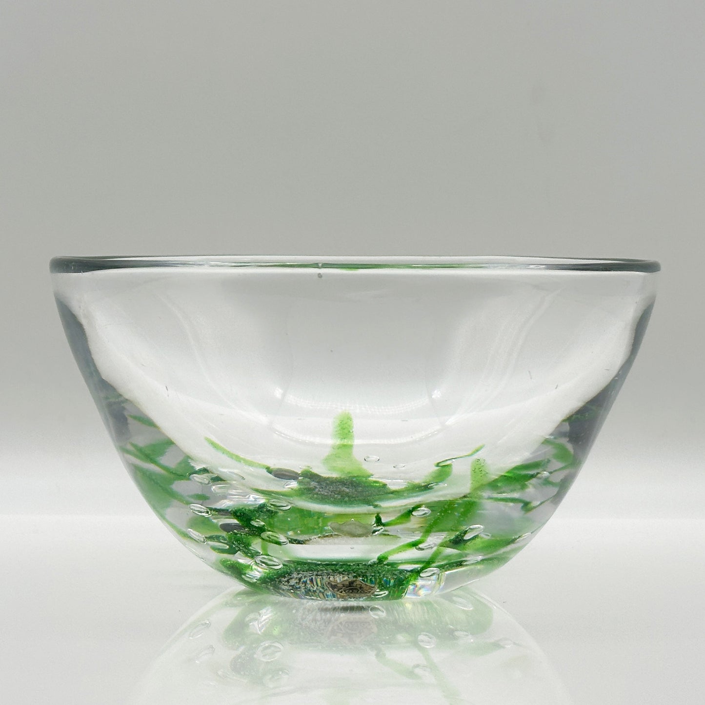 Crystal “Seaweed” Bowl – Vicke Lindstrand for Kosta Boda (1950s)