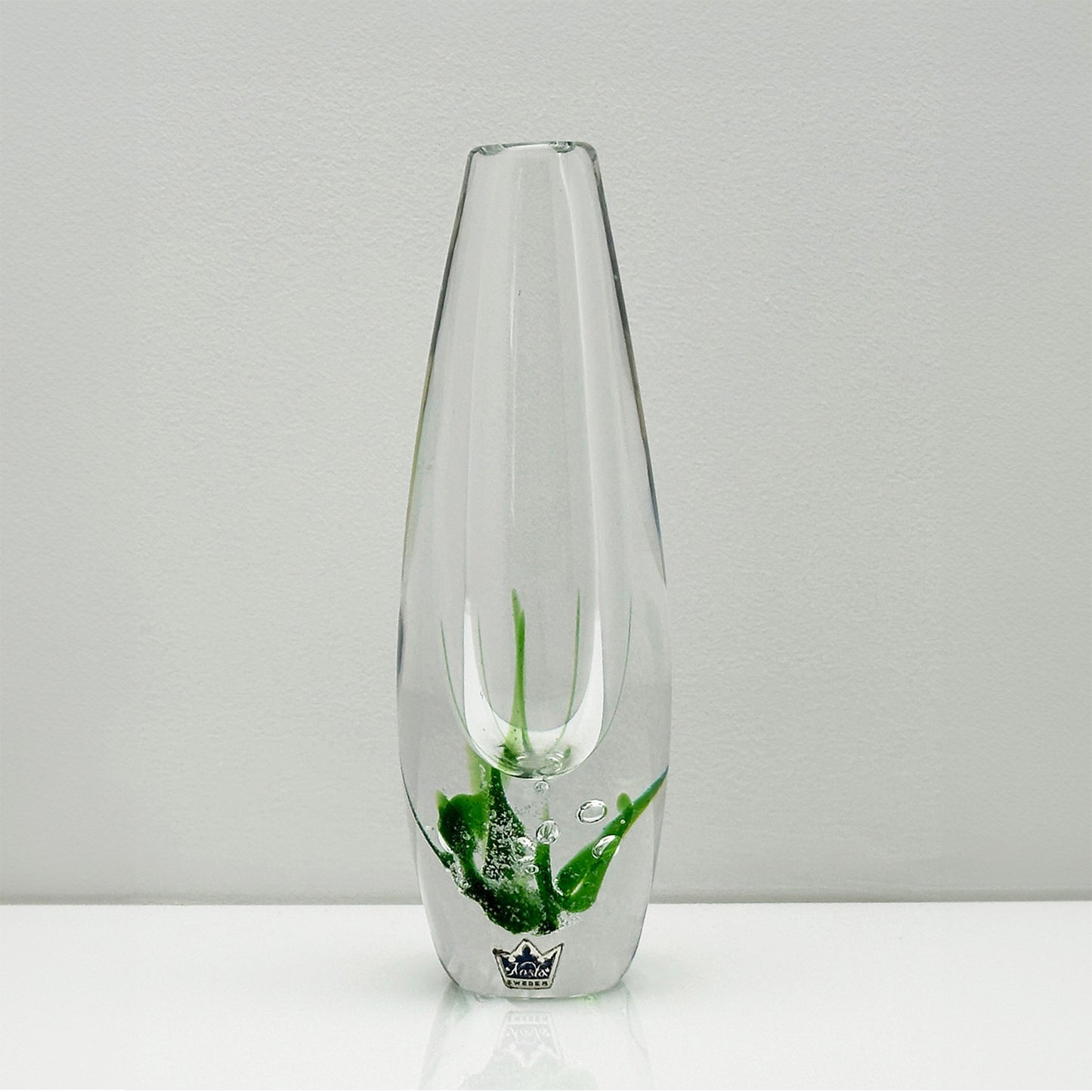 Mid Century Modern "Seaweed" Vase, Vicke Lindstrand for Kosta Boda