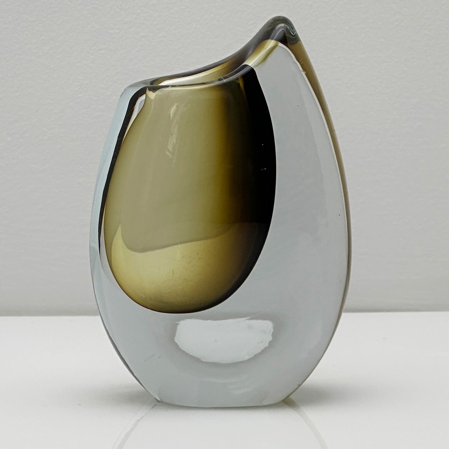 Strömbergshyttan Shark Tooth Vase – Rare Brown Crystal Vase by Gunnar Nylund (1957)