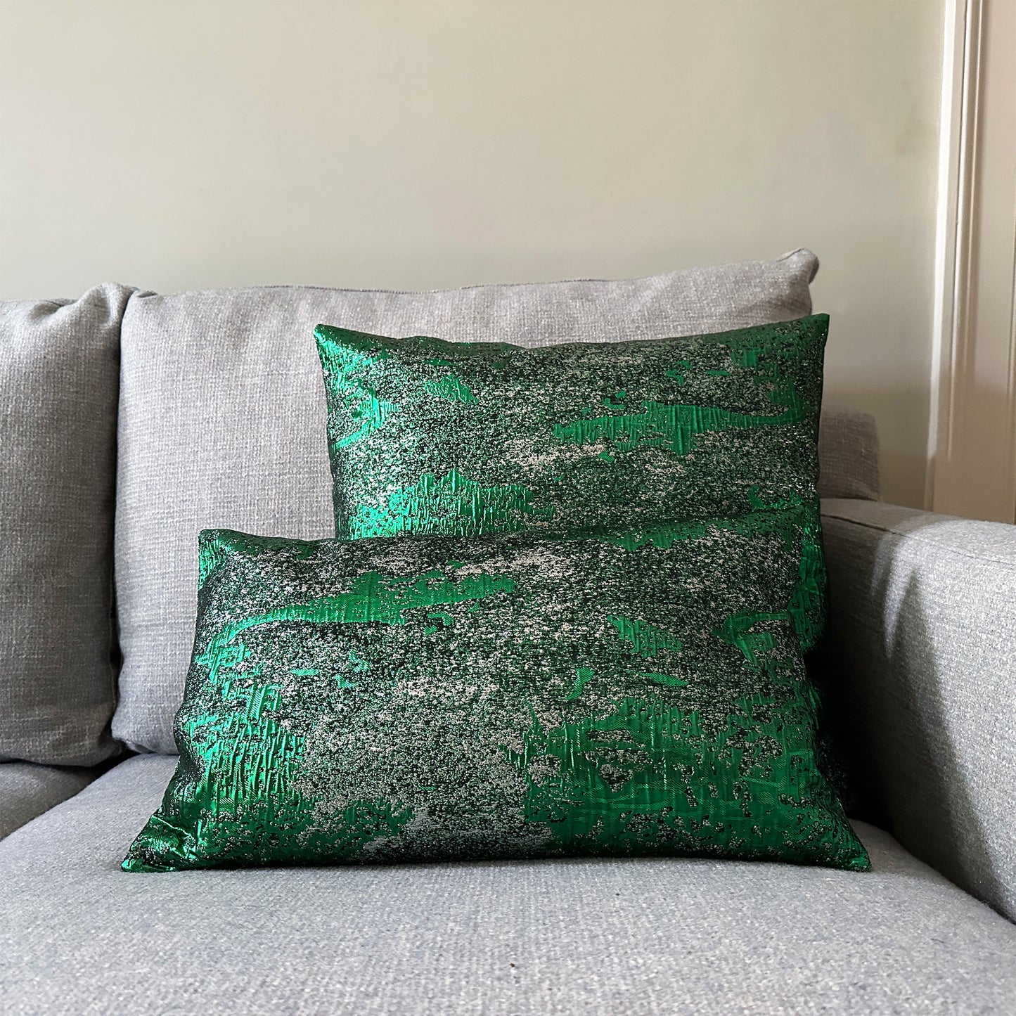 Luxury Handmade Cushions – Set of 2 Decorative Cushions with Concealed Zipper (50x50 cm & 50x30 cm)