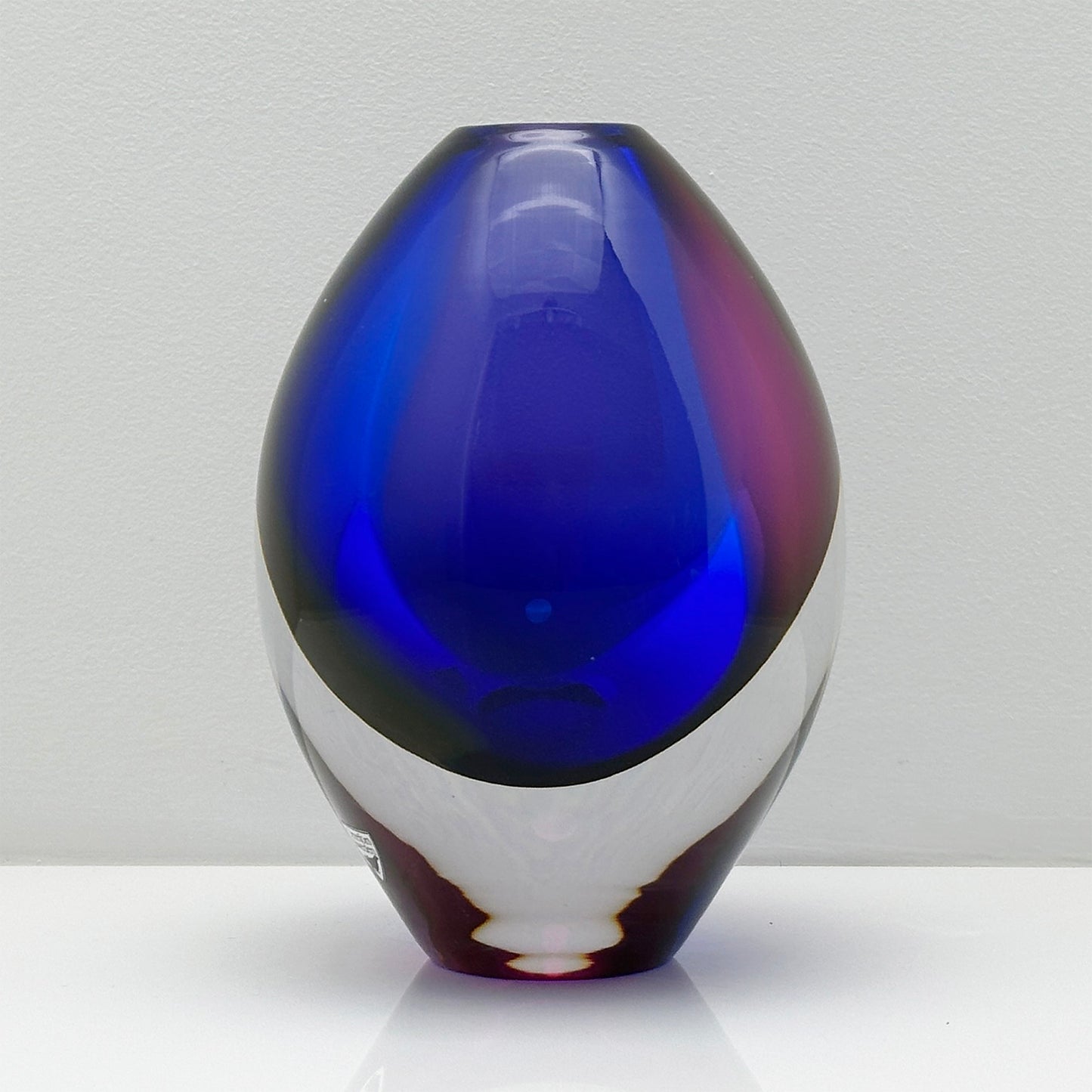 Orrefors Rosebud Vase – Timeless Swedish Glass Art by Erika Lagerbielke