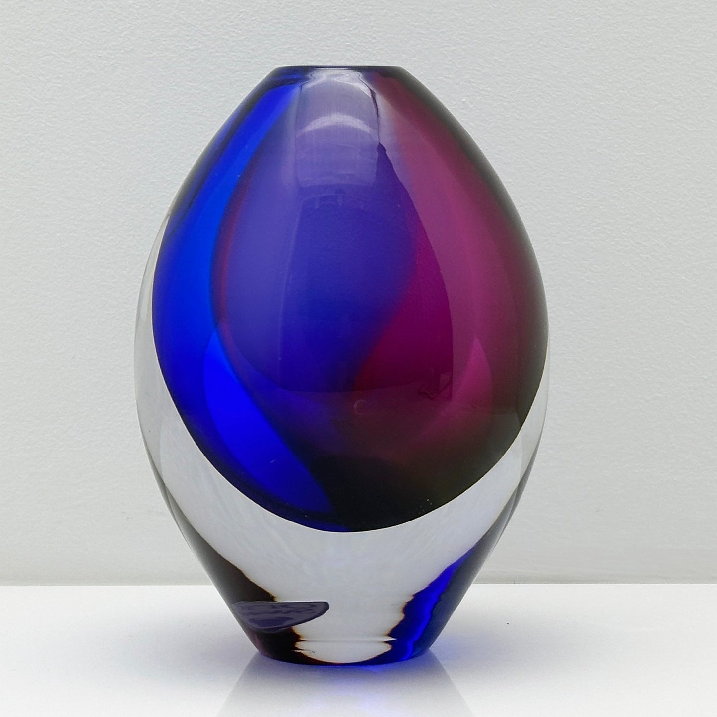 Orrefors Rosebud Vase – Timeless Swedish Glass Art by Erika Lagerbielke