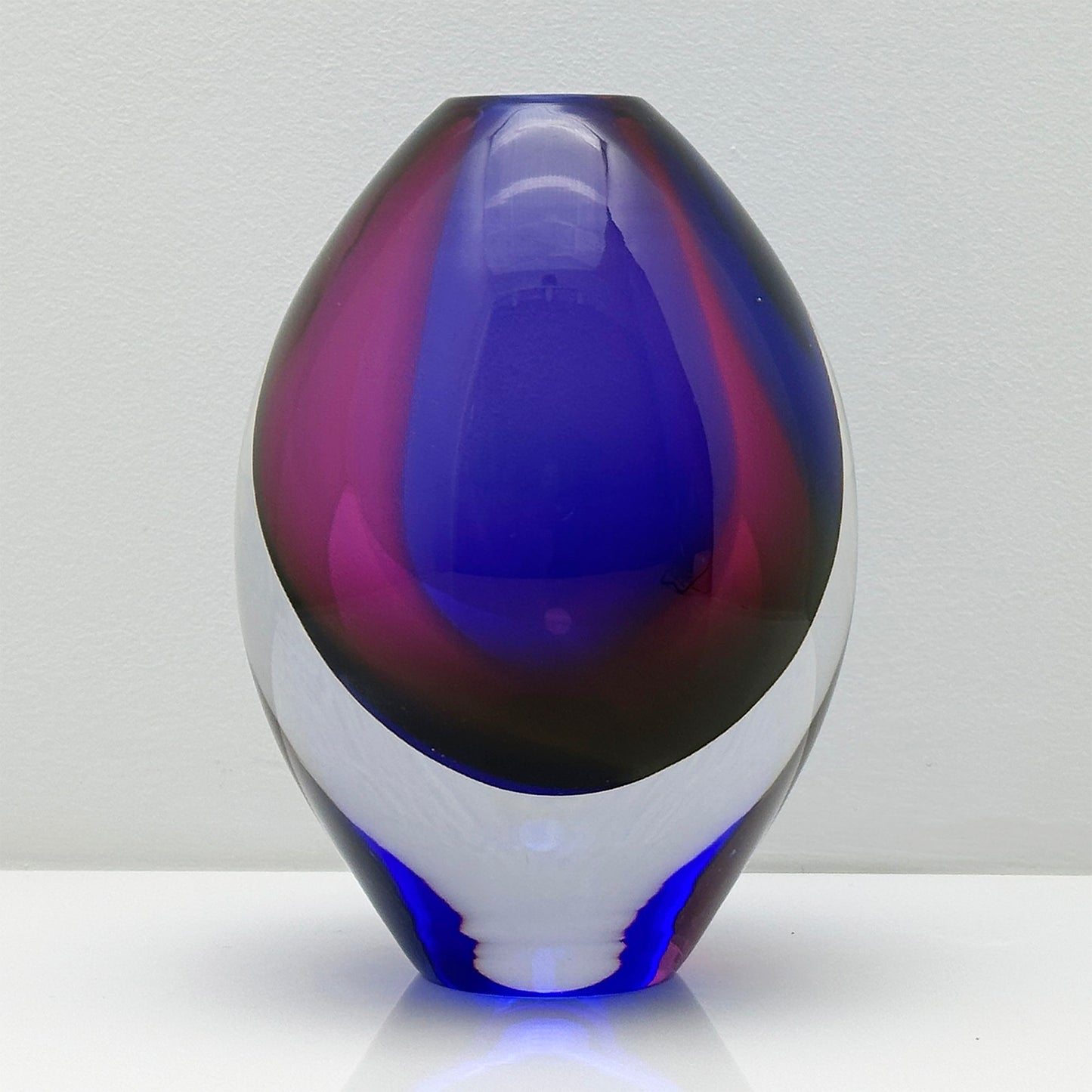 Orrefors Rosebud Vase – Timeless Swedish Glass Art by Erika Lagerbielke