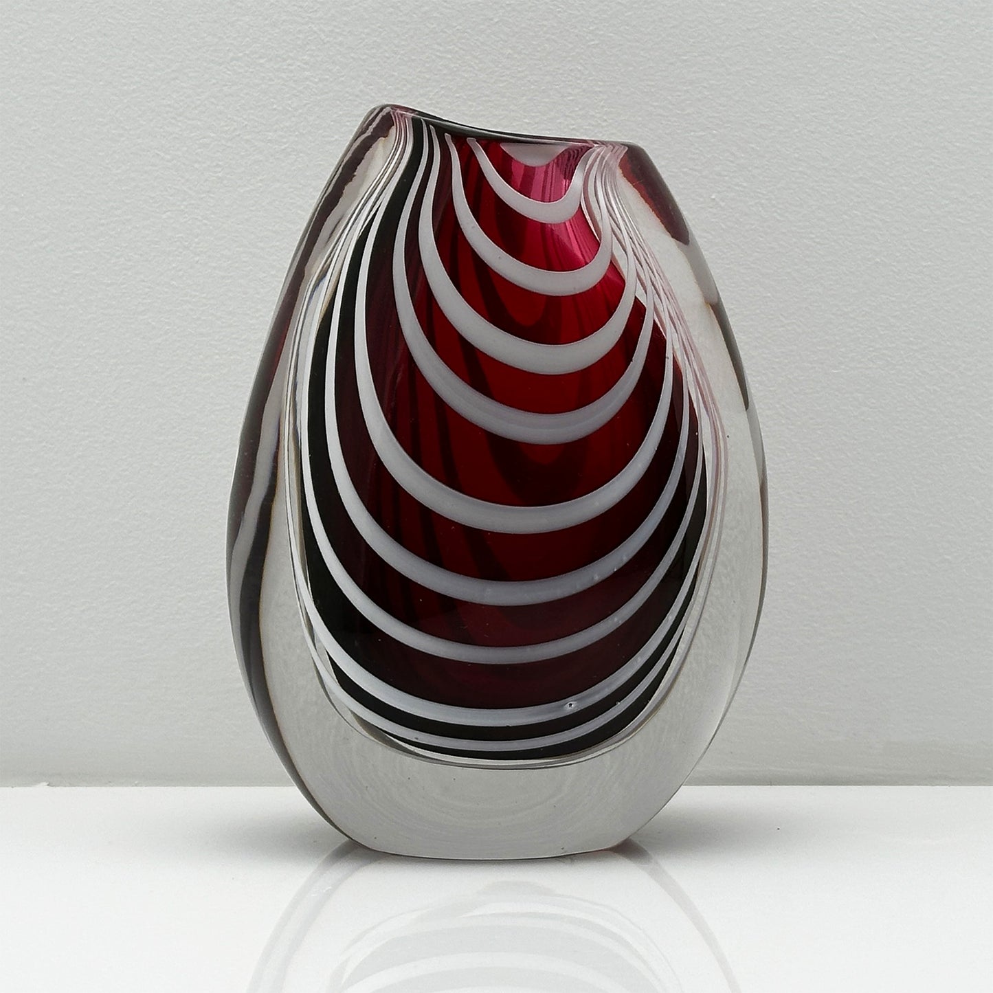 Rare Vicke Lindstrand LH 1115 Red-White Zebra Vase – Kosta Boda, 1950s Scandinavian Design