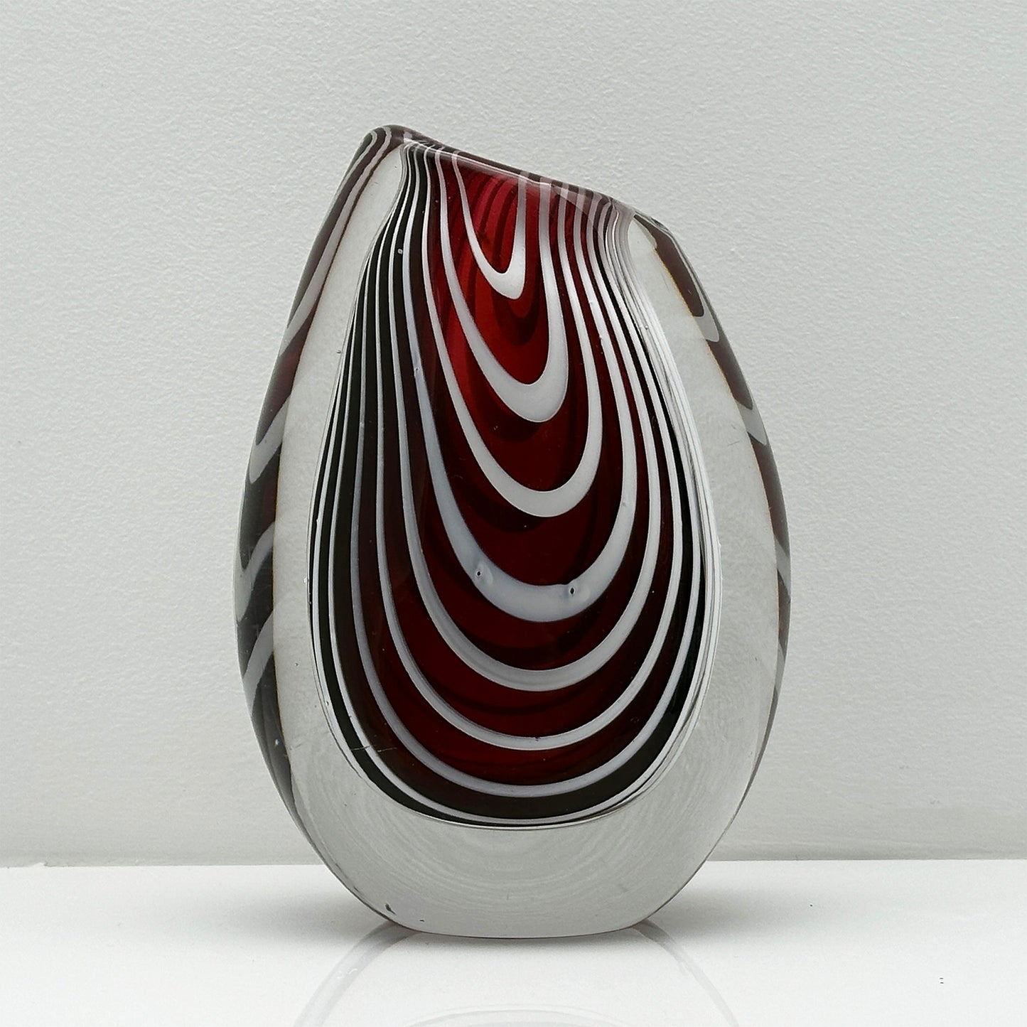 Kosta Boda Zebra Vase LH 1115 – Red & White – Vicke Lindstrand, 1950s