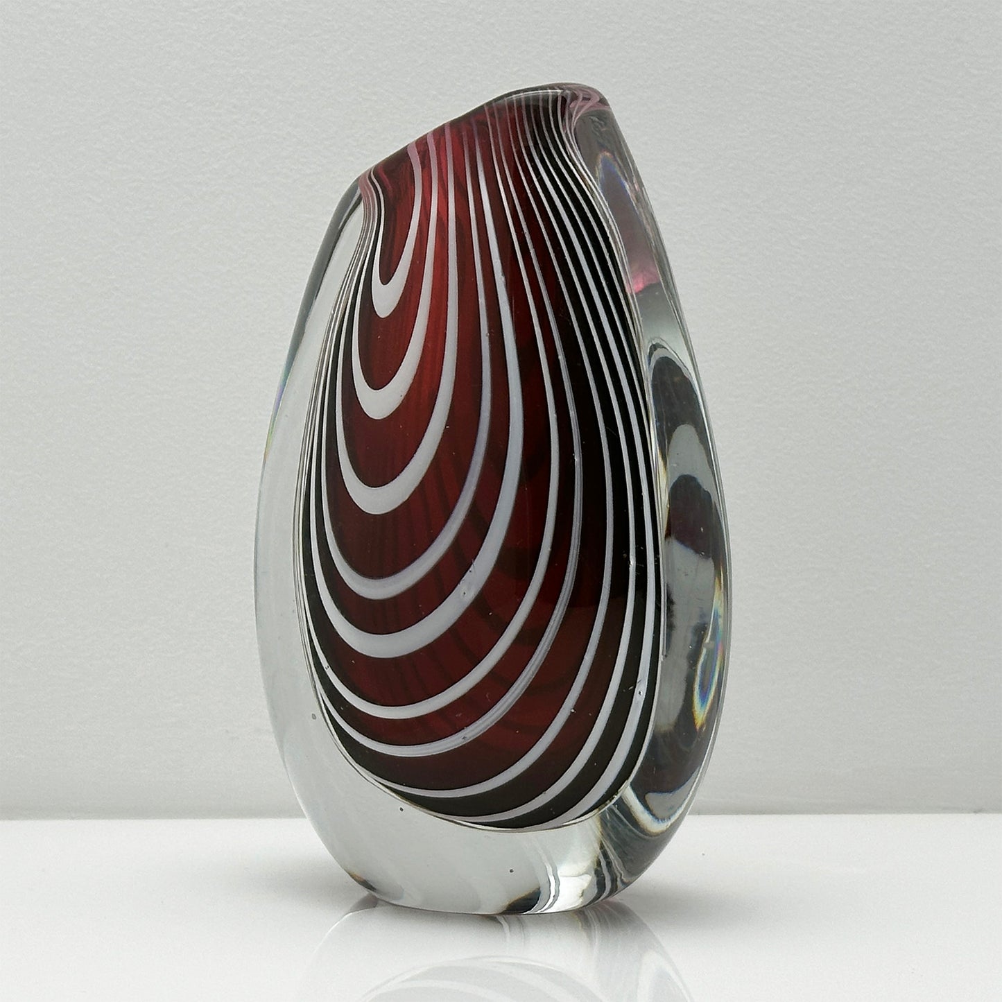 Kosta Boda Zebra Vase LH 1115 – Red & White – Vicke Lindstrand, 1950s