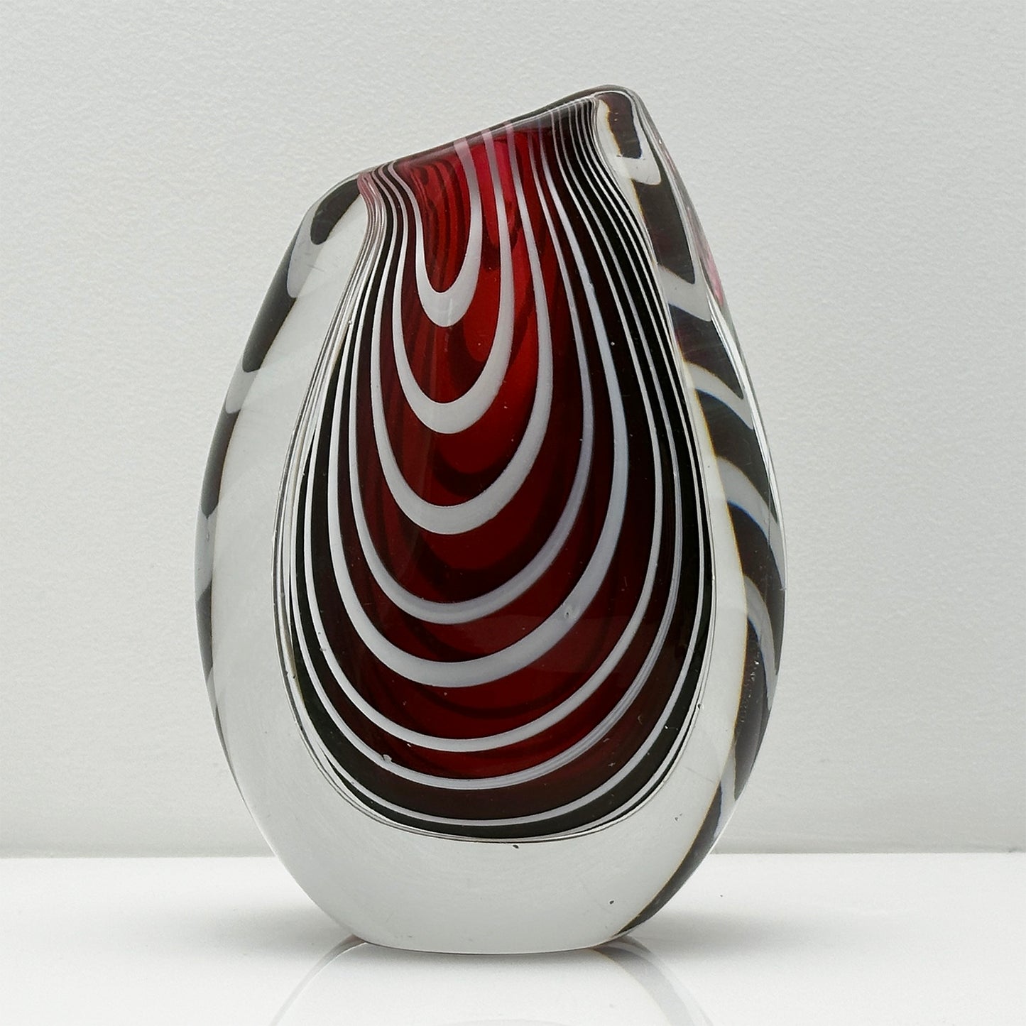 Kosta Boda Zebra Vase LH 1115 – Red & White – Vicke Lindstrand, 1950s