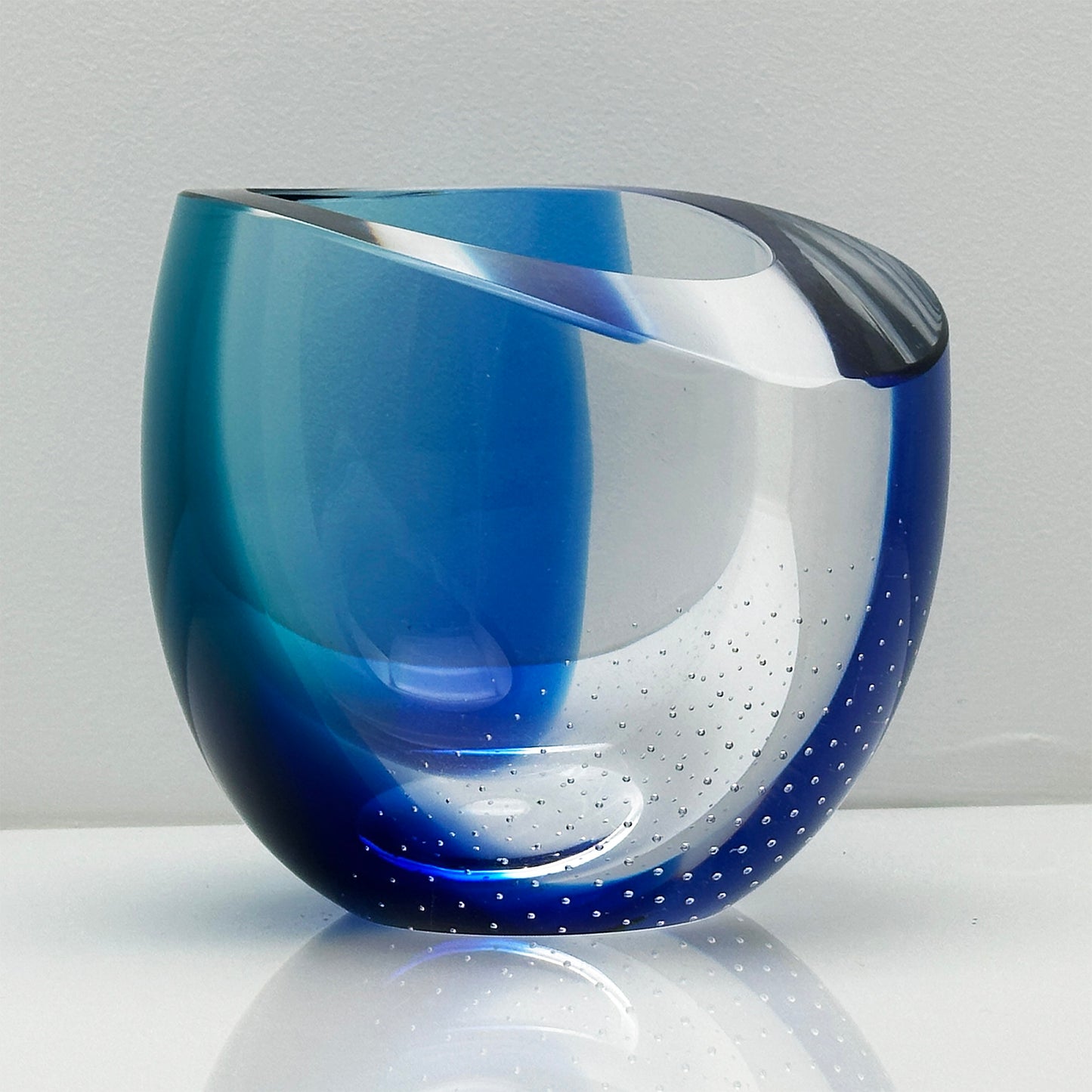 Exclusive Seaside Vase by Göran Wärff - Craftsmanship from Sweden