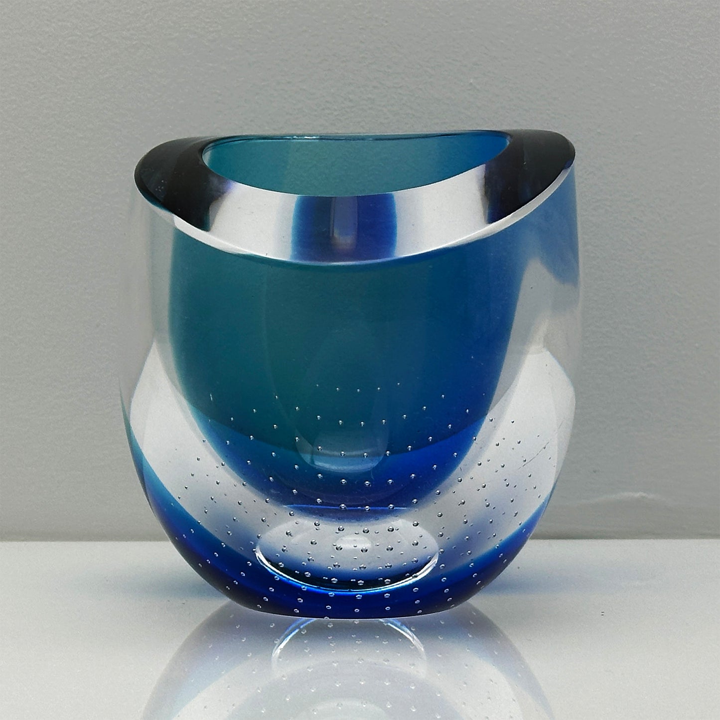 Exclusive Seaside Vase by Göran Wärff - Craftsmanship from Sweden