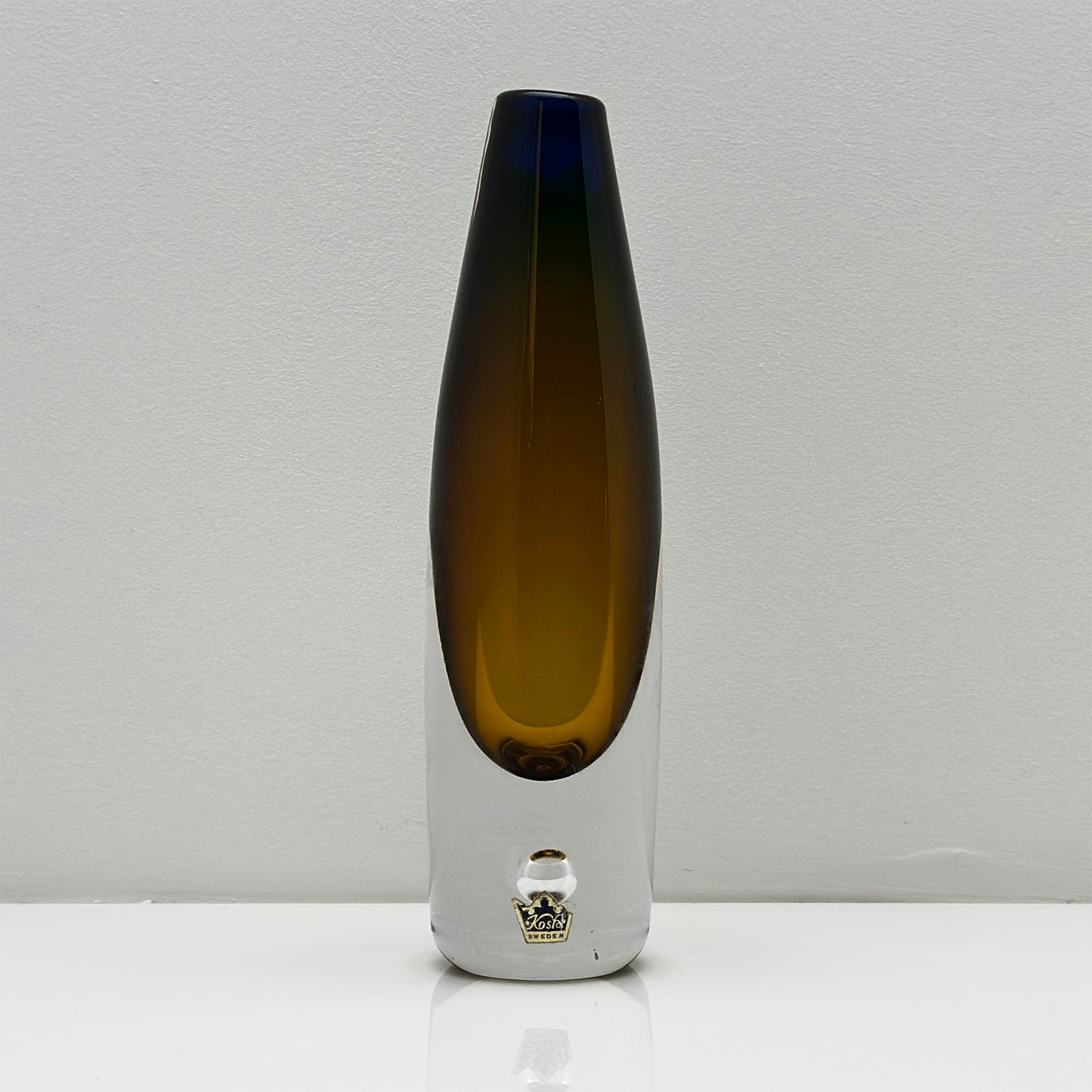 Vintage Vicke Lindstrand for Kosta – Mouth-blown Sommerso Vase LH 1842, Blue-Yellow Encapsulated Glass