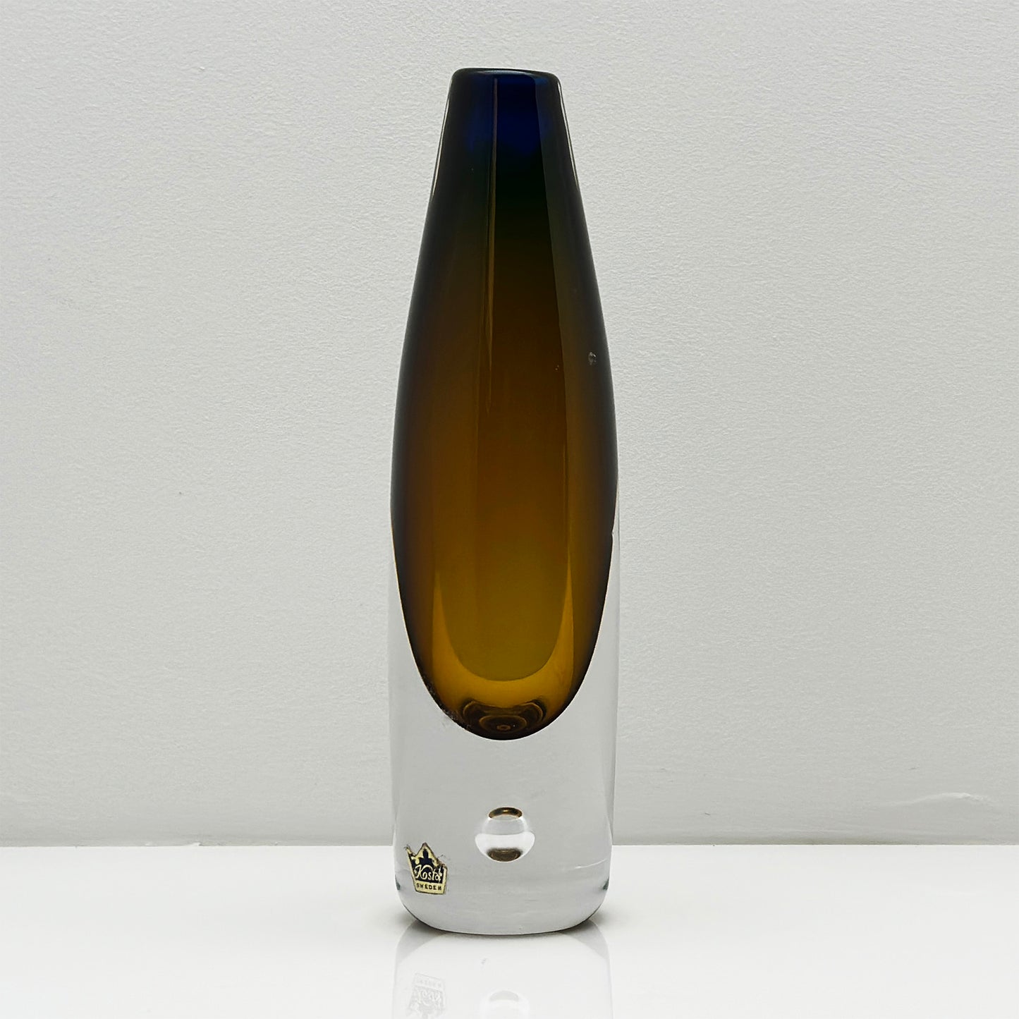 Vintage Vicke Lindstrand for Kosta – Mouth-blown Sommerso Vase LH 1842, Blue-Yellow Encapsulated Glass