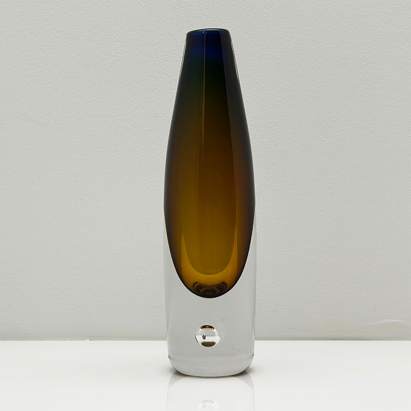 Vintage Vicke Lindstrand for Kosta – Mouth-blown Sommerso Vase LH 1842, Blue-Yellow Encapsulated Glass