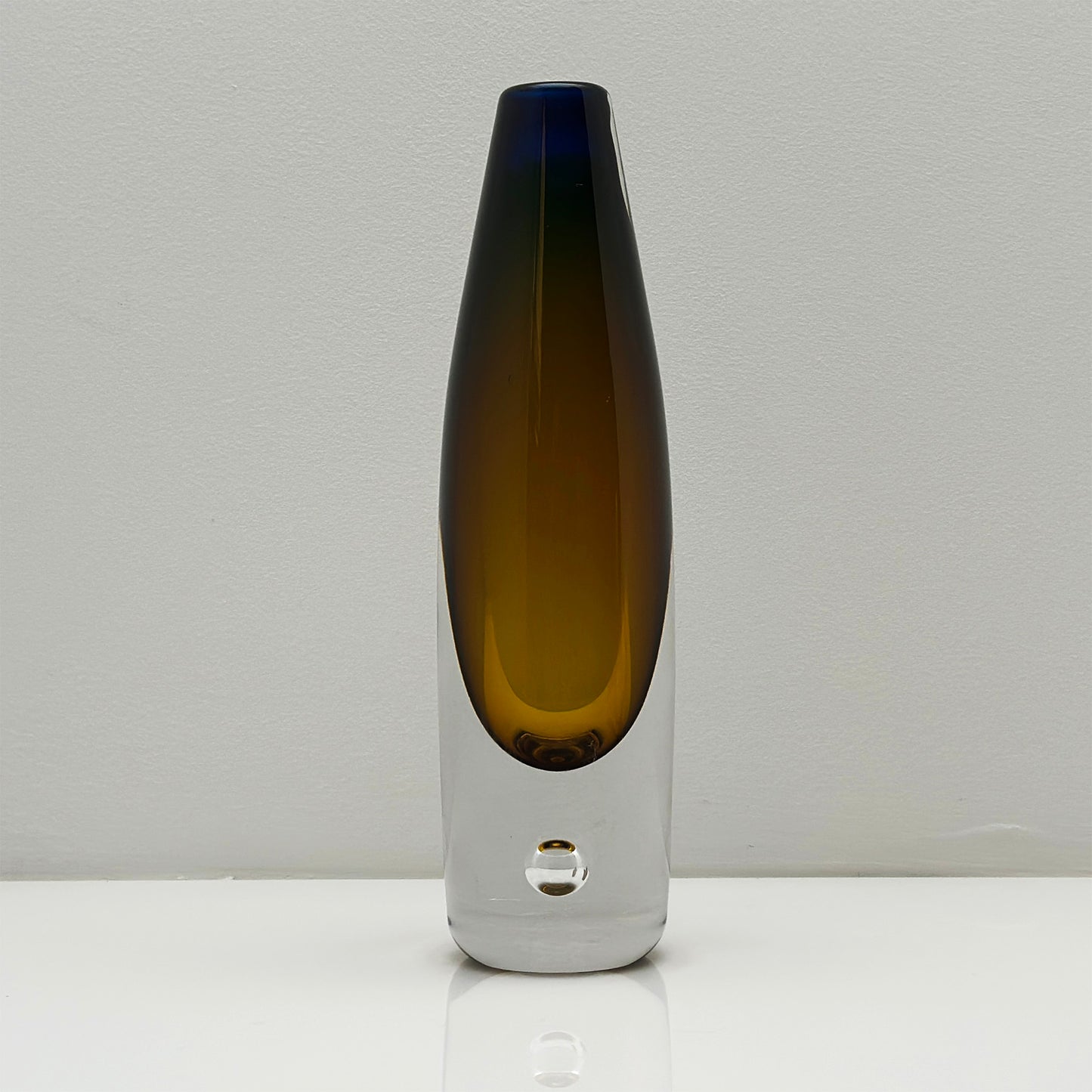 Vintage Vicke Lindstrand for Kosta – Mouth-blown Sommerso Vase LH 1842, Blue-Yellow Encapsulated Glass