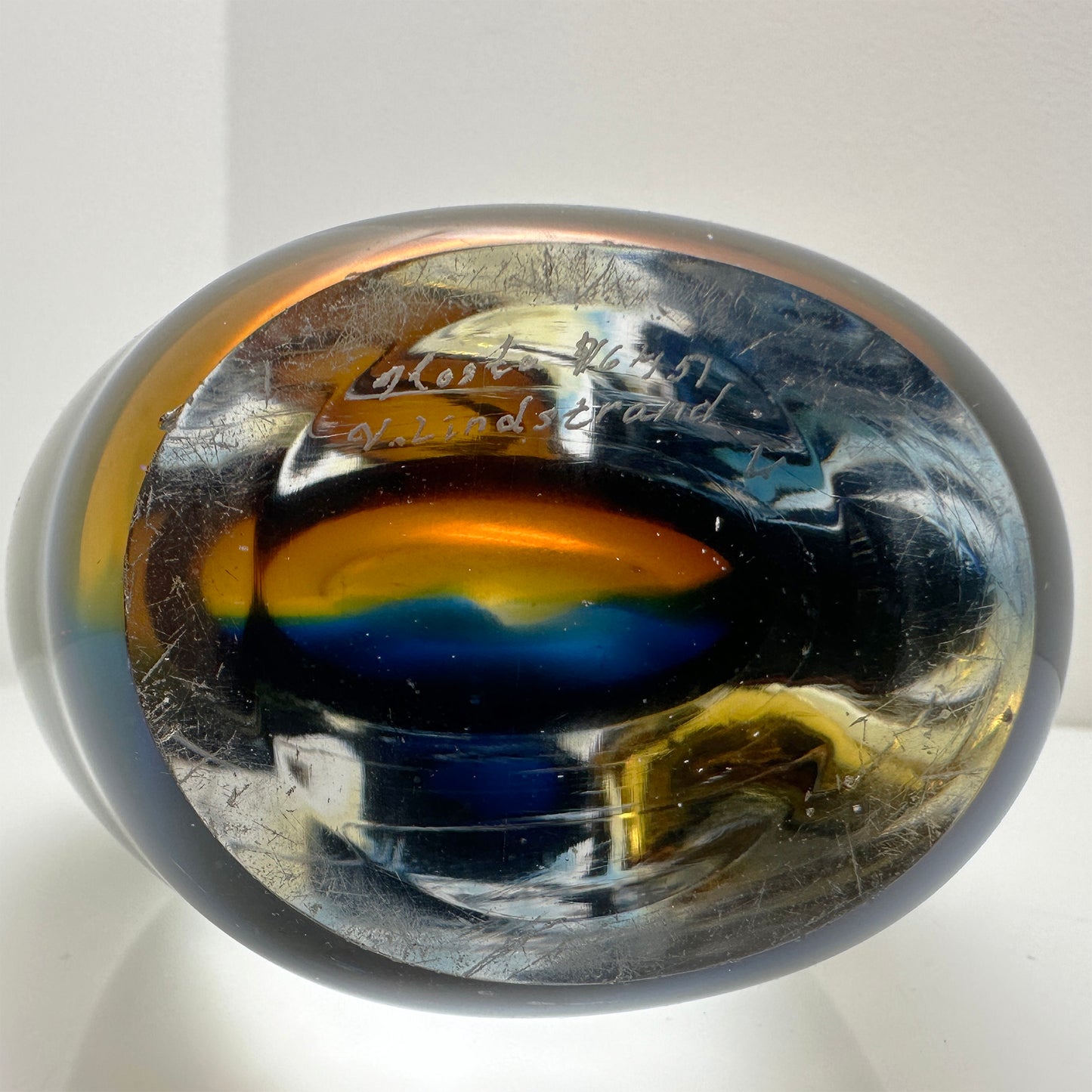 Kosta Boda Vase LH 46451 by Vicke Lindstrand – Mouthblown Sommerso Artwork with Multi-Color Gradient