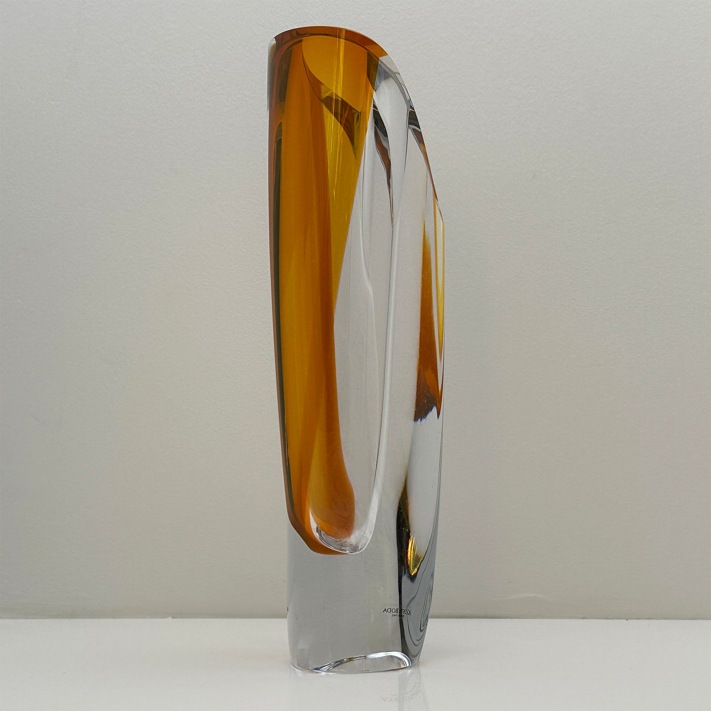 Vintage Saraband Vase Bernstein von Göran Wärff für Kosta Boda