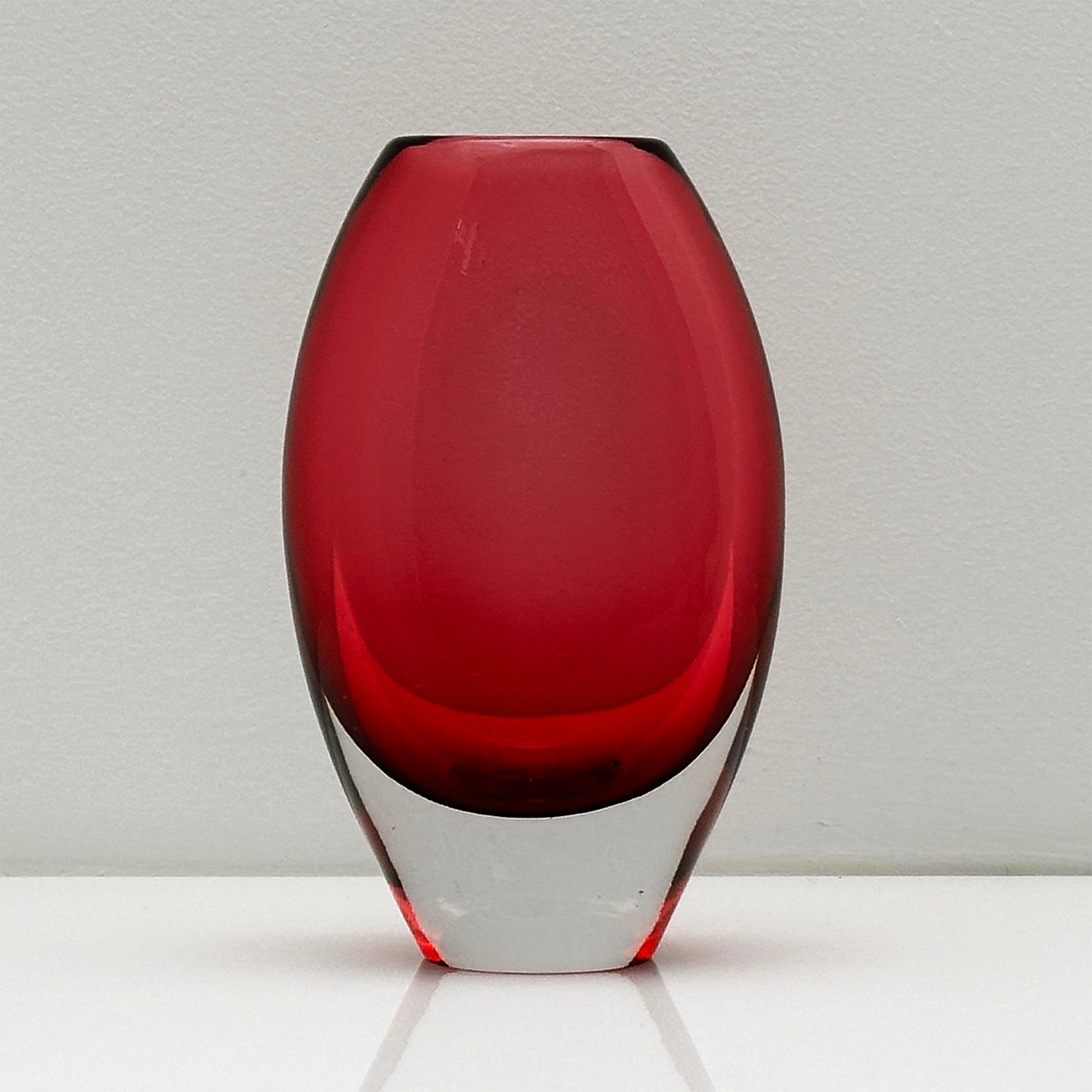 Rare Red Sommerso Design Vase - Mid Century Modern Miniature (12.5 cm)