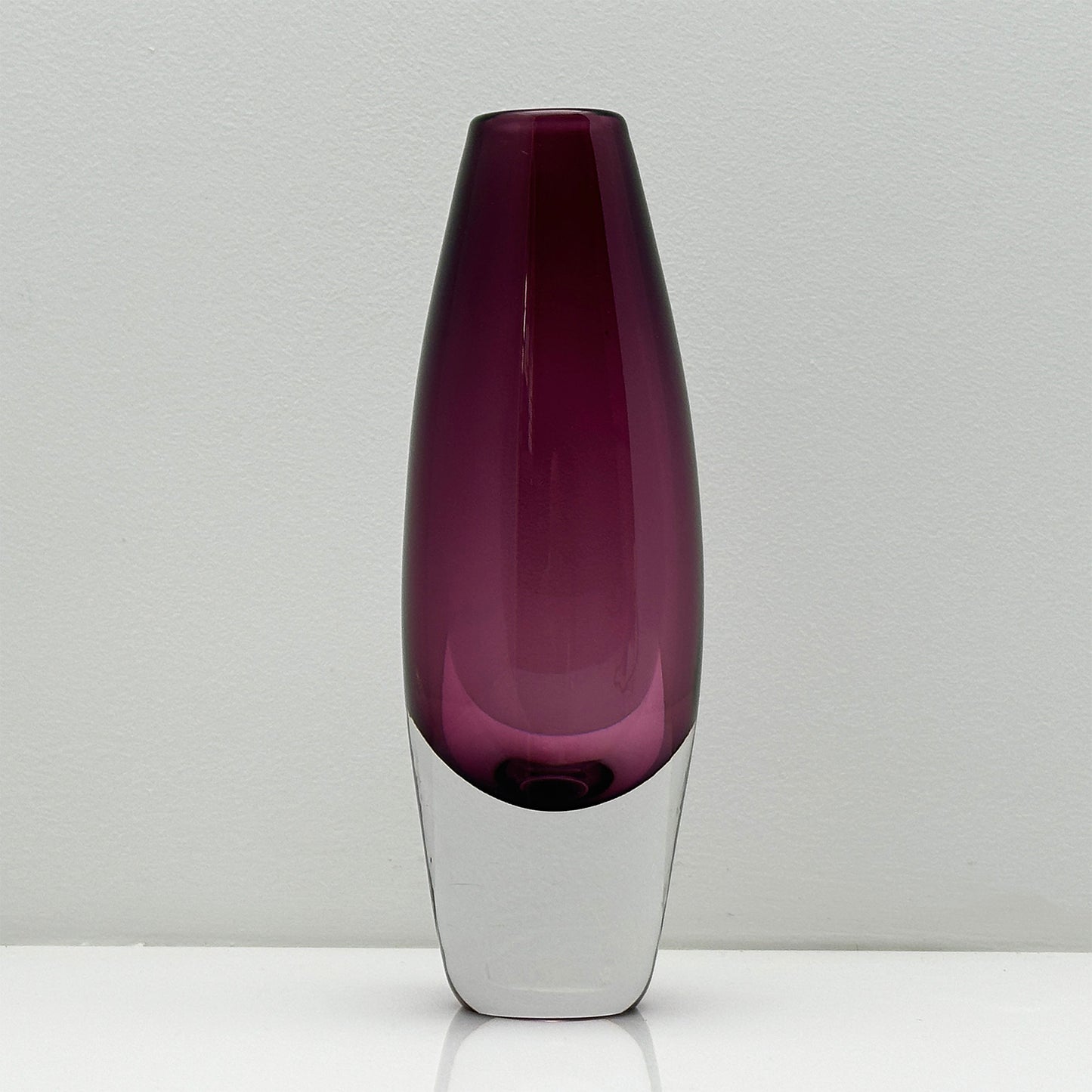 Studio Ahus Purple Glass Vase - Exclusive Swedish Design Vase (20 cm)