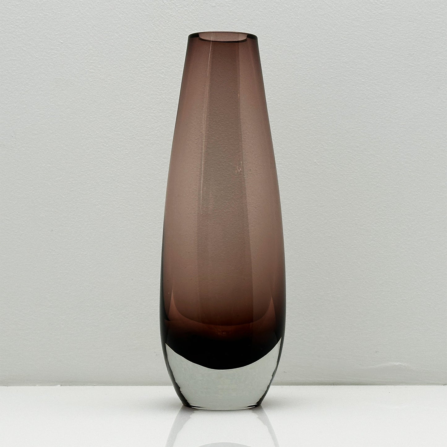 Aseda Brown Sommerso Vase - Unique Swedish Design Vase (21.5 cm)